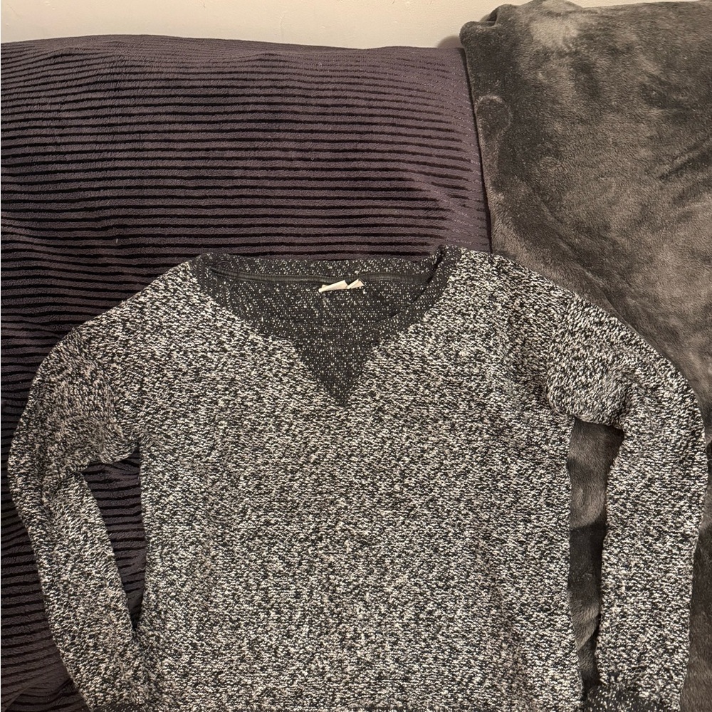 Esprit Black and White V-Neck Sweater